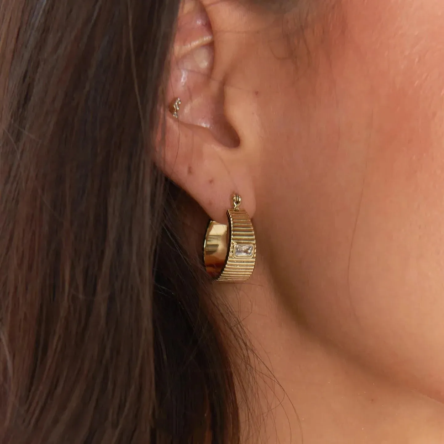 Vintage Chunky Women's Hoop Earrings with Diamond
