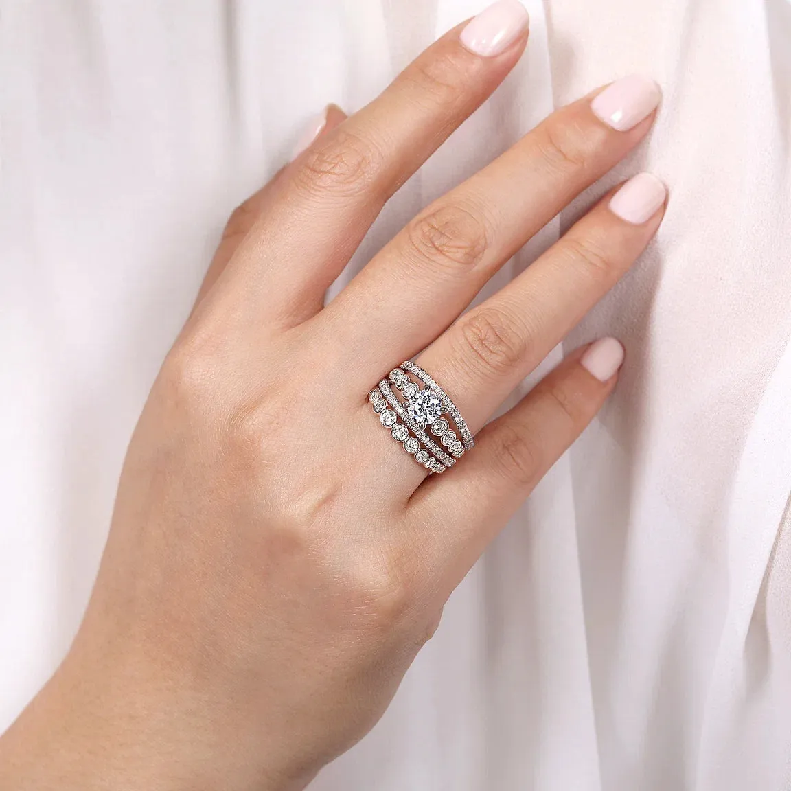 Wide Bezel Detailed Round Diamond Engagement Ring Mounting