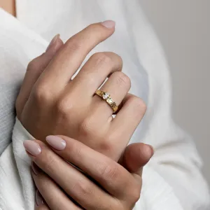 Women's diamond ring - MAGMA