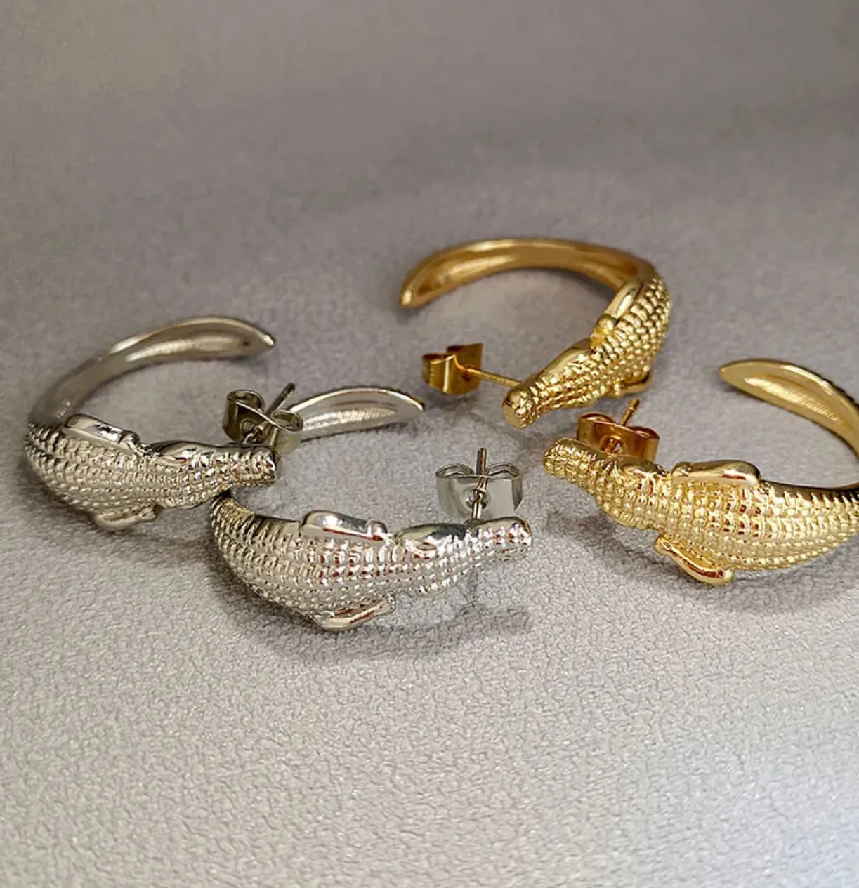 Yellow or Silver Plated Gator 1/2" Hoop Earrings 200-07 | Erika Williner Designs